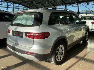 MERCEDES-BENZ GLB 200 Business Navi R.Cam SHZ LED 7-Sitzer