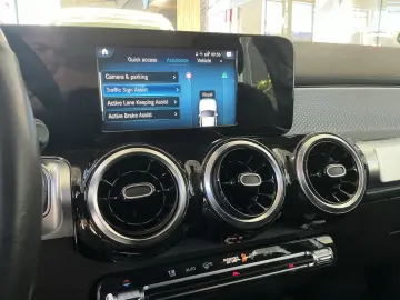 MERCEDES-BENZ GLB 200 Business Navi R.Cam SHZ LED 7-Sitzer