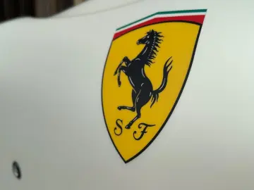 FERRARI 812 GTS Atelier Blue Carbon Painted Shields