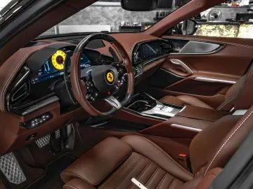 FERRARI Purosangue NOVITEC PANO FULLCARBON LIFT LED