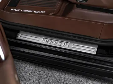 FERRARI Purosangue NOVITEC PANO FULLCARBON LIFT LED