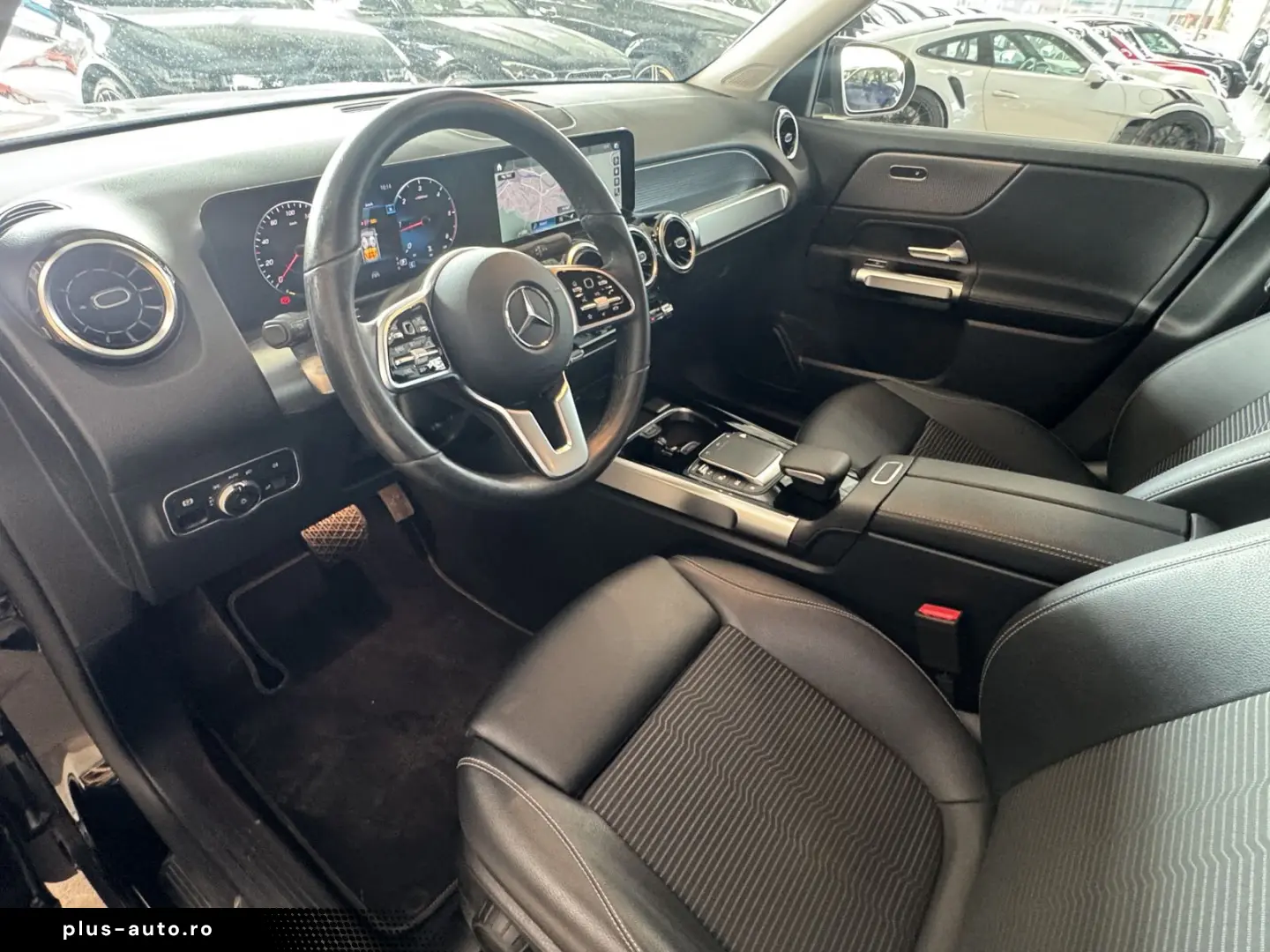 MERCEDES-BENZ GLB 200 d Business SHZ LED PDC ACC Leder Navi