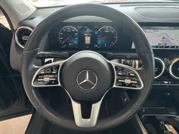 MERCEDES-BENZ GLB 200 d Business SHZ LED PDC ACC Leder Navi