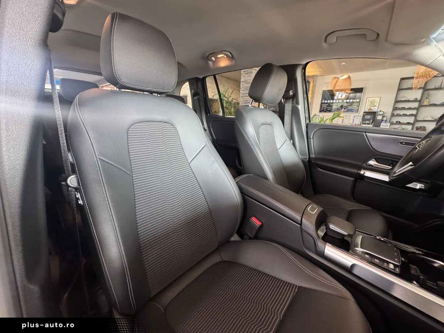 MERCEDES-BENZ GLB 200 d Business SHZ LED PDC ACC Leder Navi