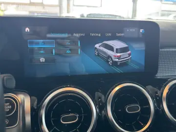 MERCEDES-BENZ GLB 200 d Business SHZ LED PDC ACC Leder Navi