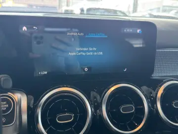 MERCEDES-BENZ GLB 200 d Business SHZ LED PDC ACC Leder Navi