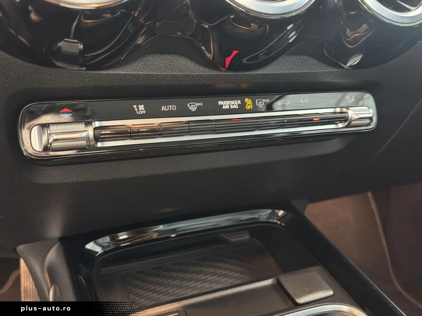MERCEDES-BENZ GLB 200 d Business SHZ LED PDC ACC Leder Navi