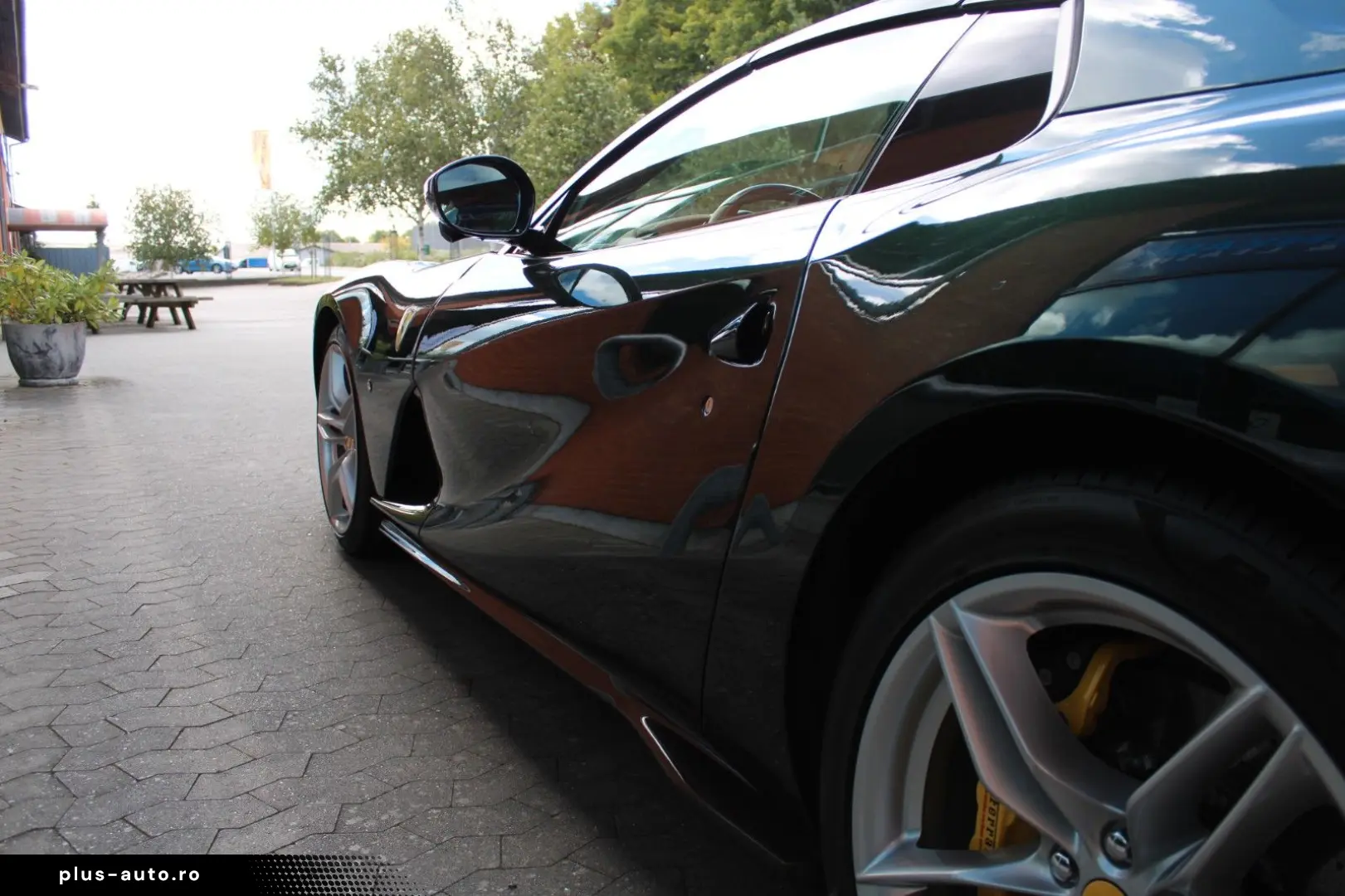 FERRARI 812 2023 — imagine 10