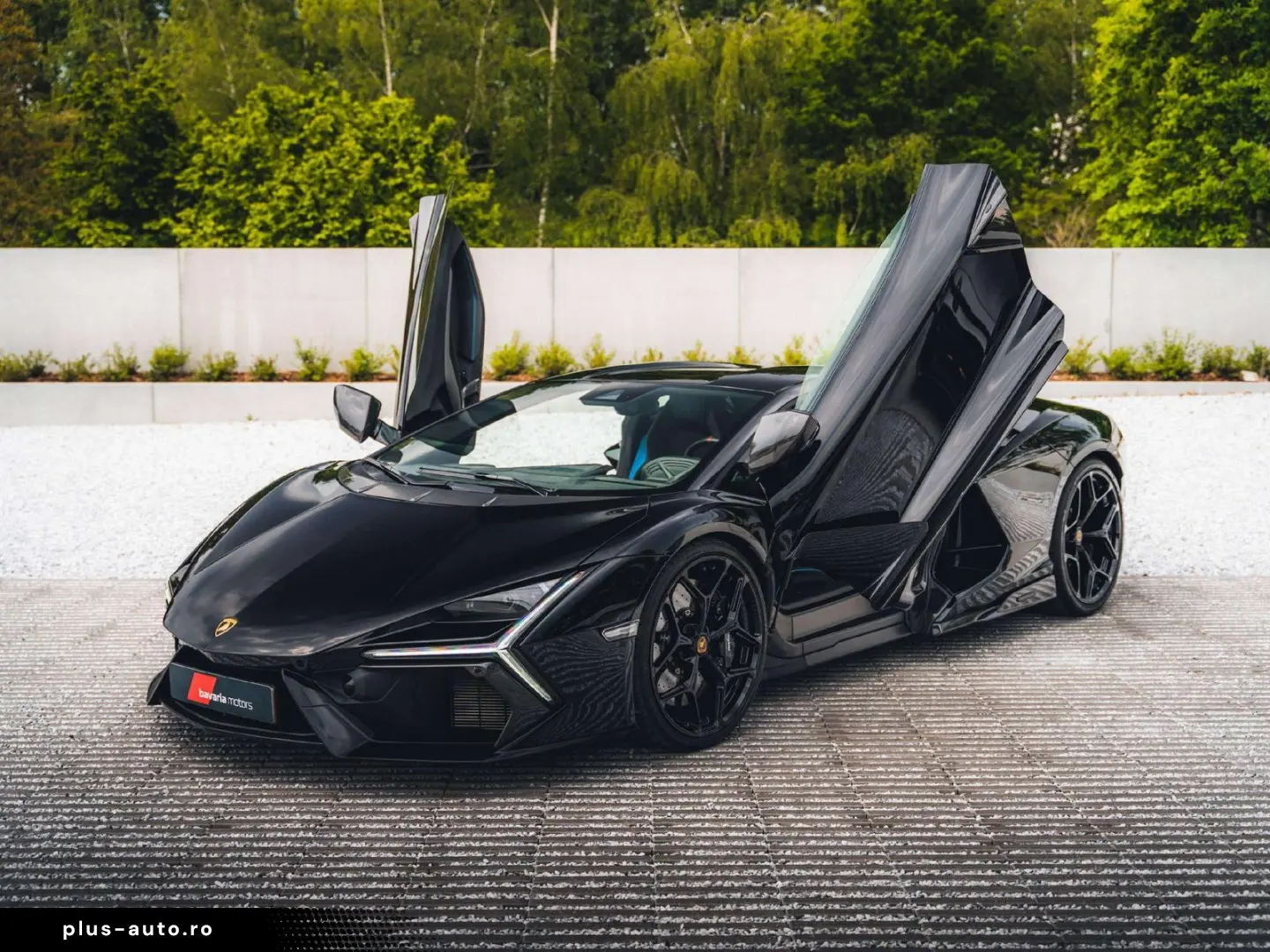 LAMBORGHINI Revuelto Nero Noctis   Belgian   Gintani   Carbo