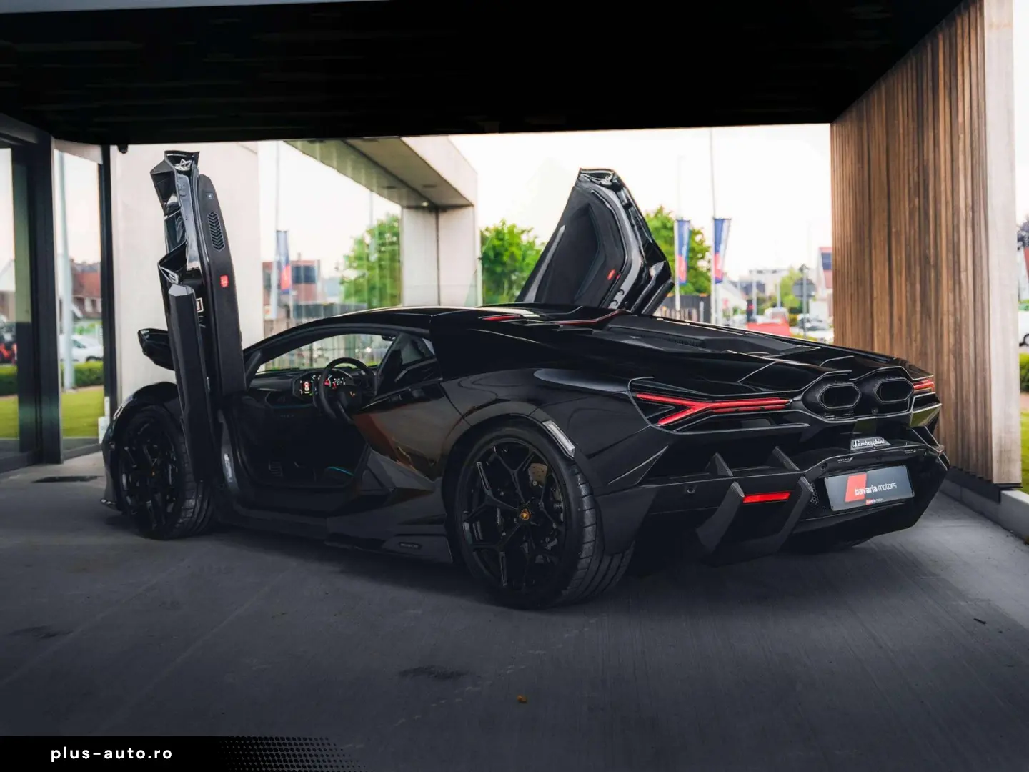 LAMBORGHINI Revuelto Nero Noctis   Belgian   Gintani   Carbo