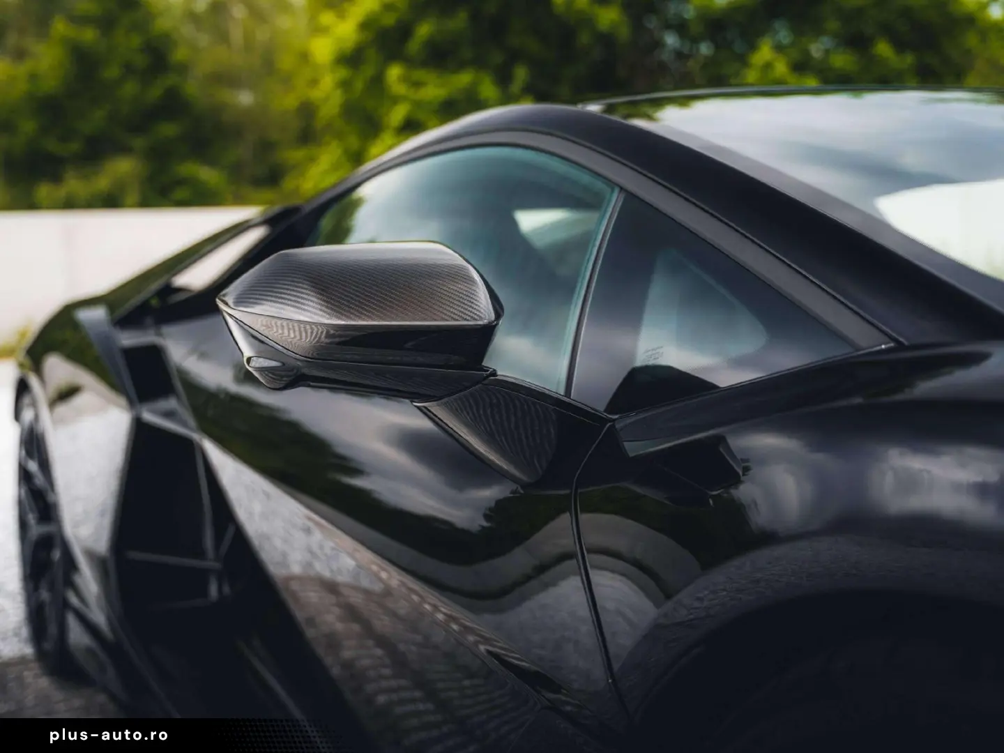 LAMBORGHINI Revuelto Nero Noctis   Belgian   Gintani   Carbo