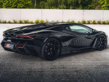 LAMBORGHINI Revuelto Nero Noctis   Belgian   Gintani   Carbo