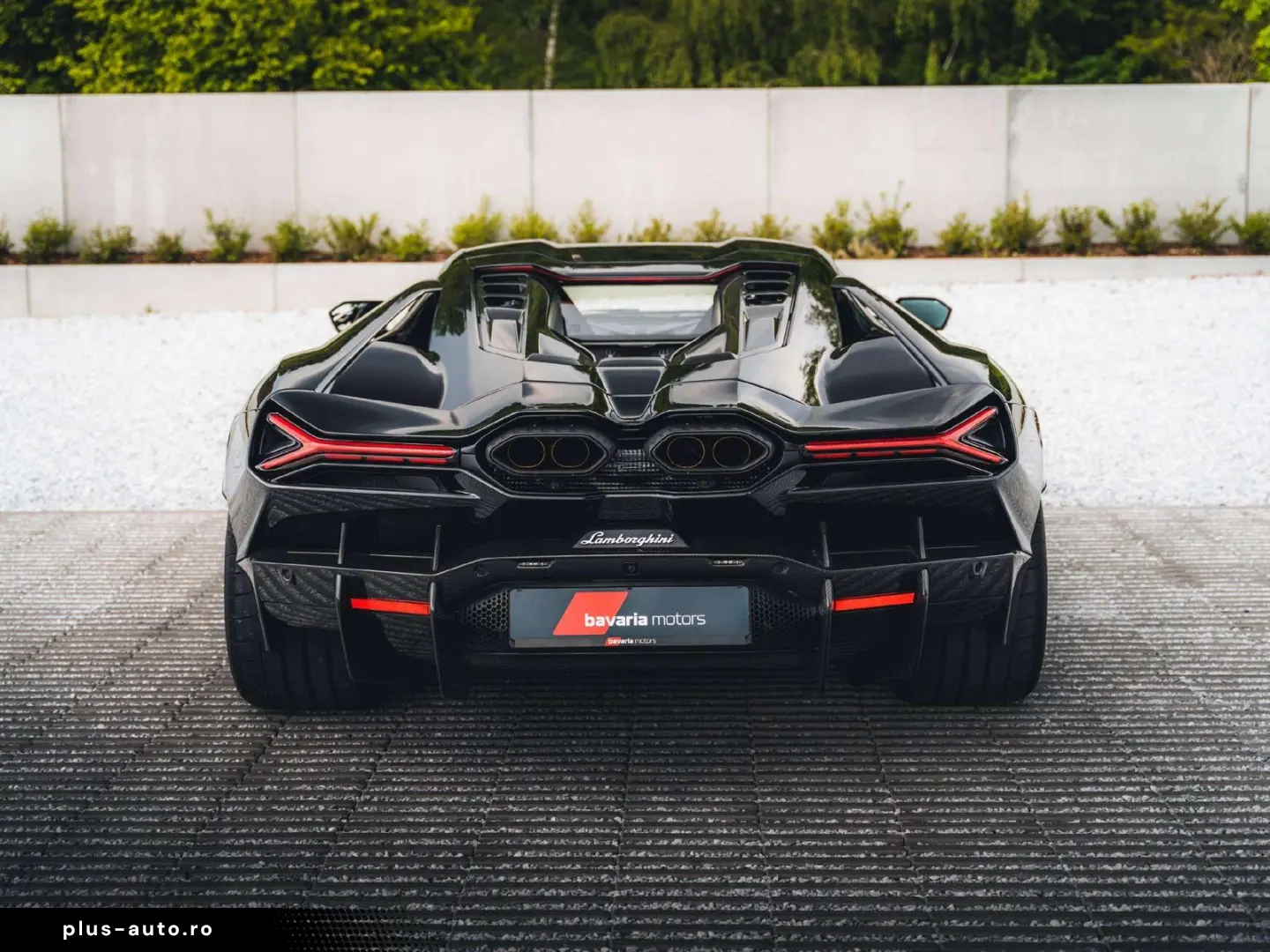 LAMBORGHINI Revuelto Nero Noctis   Belgian   Gintani   Carbo