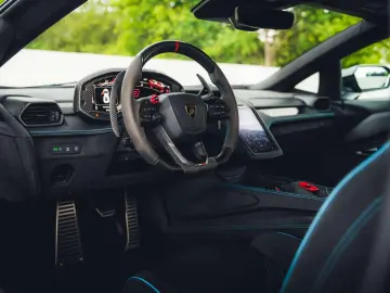 LAMBORGHINI Revuelto Nero Noctis   Belgian   Gintani   Carbo