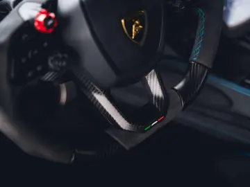 LAMBORGHINI Revuelto Nero Noctis   Belgian   Gintani   Carbo
