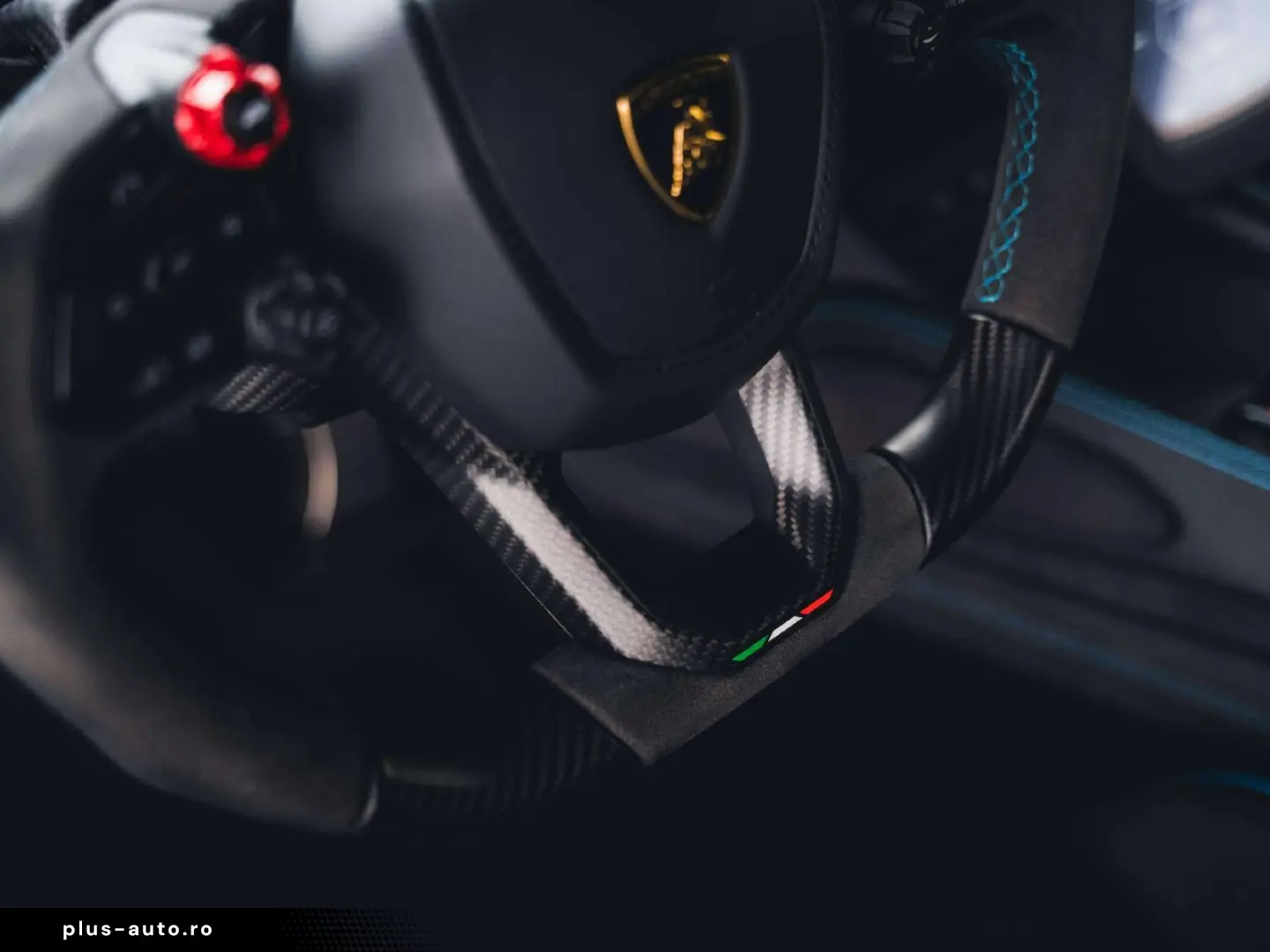 LAMBORGHINI Revuelto Nero Noctis   Belgian   Gintani   Carbo