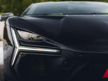 LAMBORGHINI Revuelto Nero Noctis   Belgian   Gintani   Carbo