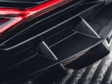 LAMBORGHINI Revuelto Nero Noctis   Belgian   Gintani   Carbo