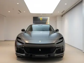 FERRARI Purosangue