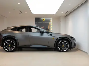 FERRARI Purosangue