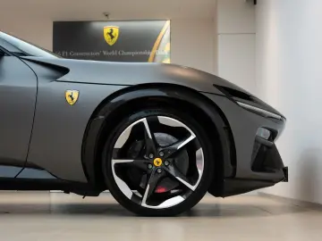 FERRARI Purosangue