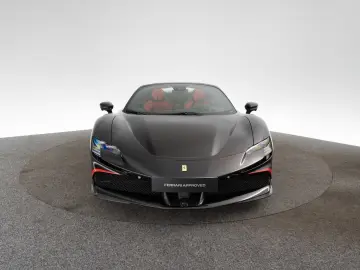 FERRARI SF90 Spider Atelier