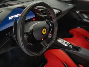 FERRARI SF90 Spider Atelier