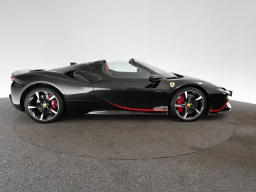 FERRARI SF90 Spider Atelier