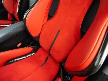 FERRARI SF90 Spider Atelier