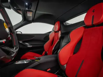 FERRARI SF90 Spider Atelier