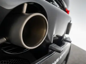 FERRARI SF90 Spider Atelier