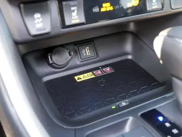 TOYOTA RAV 4 2.5 Hybrid Style Piele  Camera NAVI ACC LED
