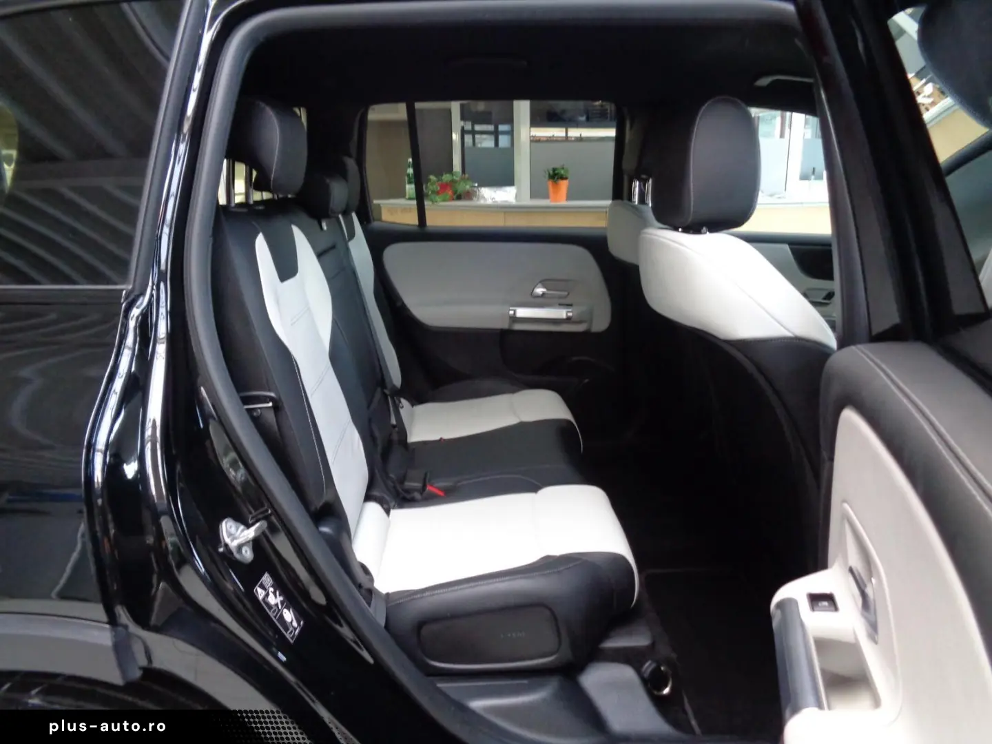 MERCEDES-BENZ GLB 200 d.AMG-LINE SHZ MBUX KAMERA Night 20