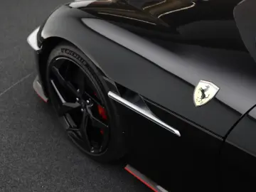 FERRARI 12Cilindri      Ferrari Frankfurt
