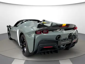 FERRARI SF90 Spider Assetto Fiorano Paket 2025
