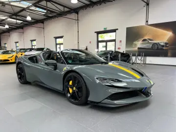 FERRARI SF90 Spider Assetto Fiorano Paket 2025