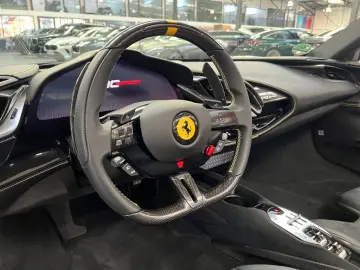 FERRARI SF90 Spider Assetto Fiorano Paket 2025