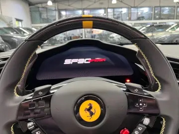 FERRARI SF90 Spider Assetto Fiorano Paket 2025