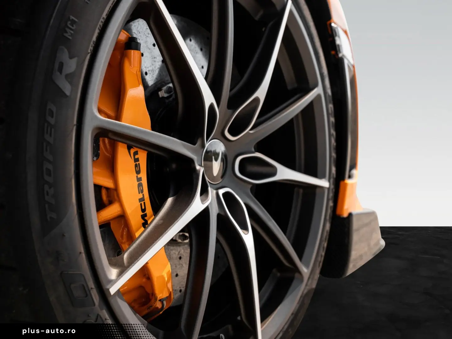 MCLAREN 765LT Spider   Carbon Exterior   Racing Seats