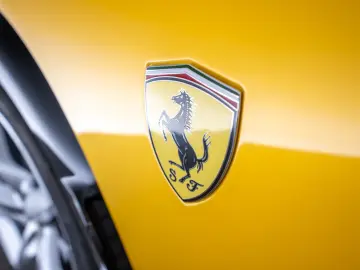 FERRARI Purosangue