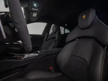 FERRARI Purosangue