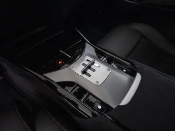 FERRARI Purosangue
