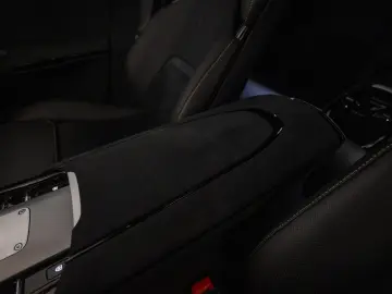 FERRARI Purosangue