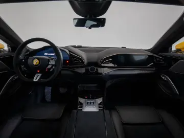 FERRARI Purosangue