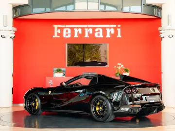 FERRARI 812 GTS Atelier Carbon-Exterior Racing-Sitze
