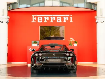 FERRARI 812 GTS Atelier Carbon-Exterior Racing-Sitze