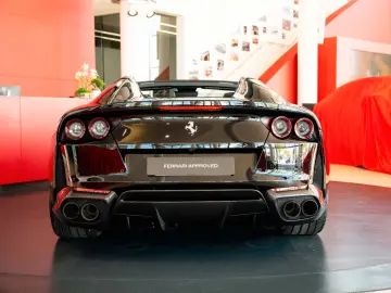 FERRARI 812 GTS Atelier Carbon-Exterior Racing-Sitze