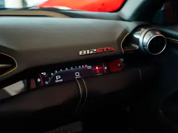 FERRARI 812 GTS Atelier Carbon-Exterior Racing-Sitze
