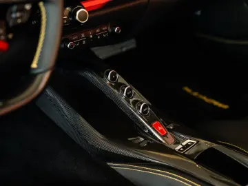 FERRARI 812 GTS Atelier Carbon-Exterior Racing-Sitze