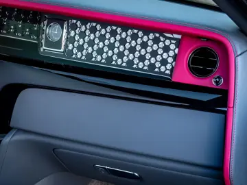 ROLLS ROYCE Phantom  PROVENANCE